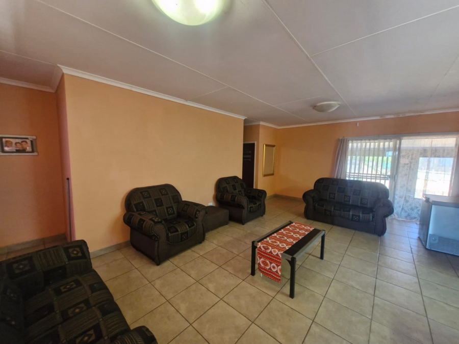 To Let 4 Bedroom Property for Rent in Kathu Northern Cape